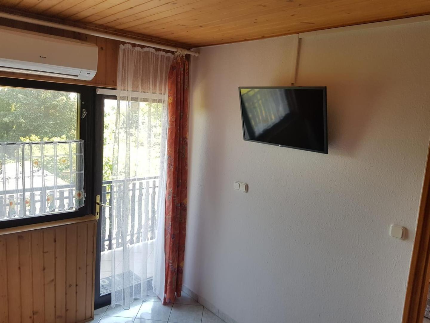 Panna Apartmanhaz バラトンレッレ エクステリア 写真