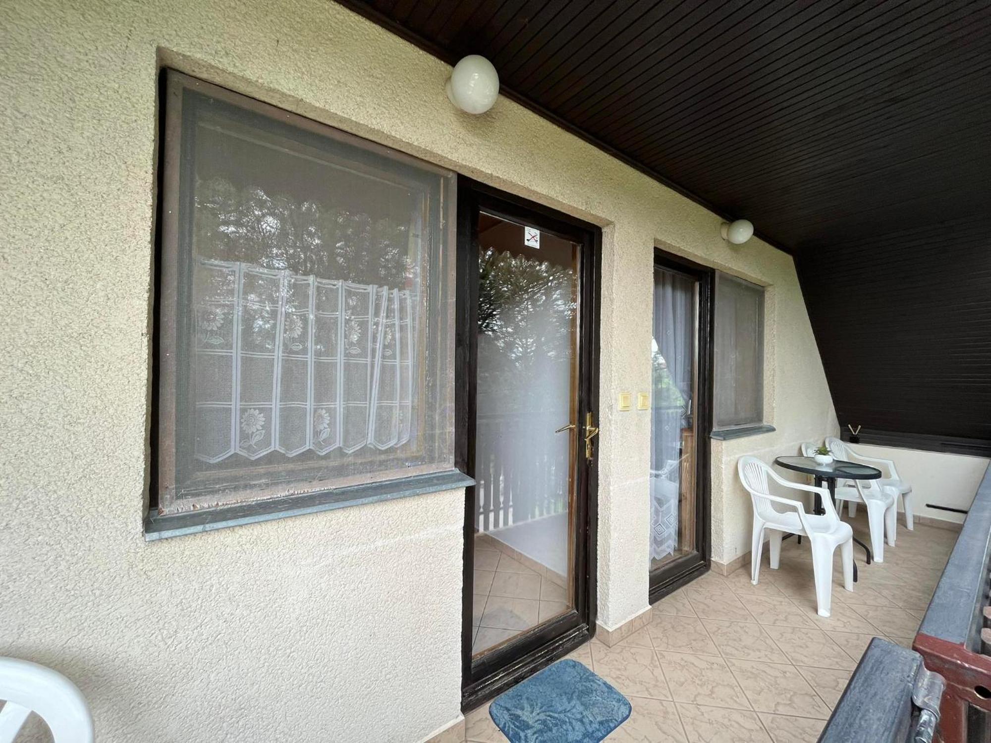 Panna Apartmanhaz バラトンレッレ エクステリア 写真